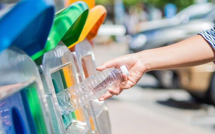 places to recycle plastic bottles for money near me