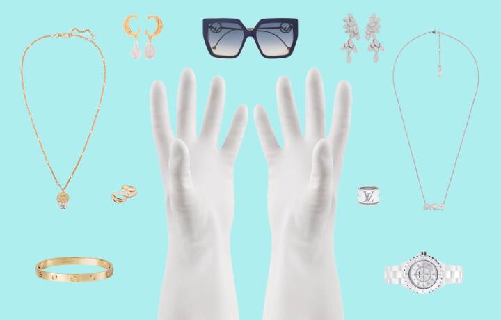Here's How To Disinfect Your Accessories With Materials You Can Find At Home