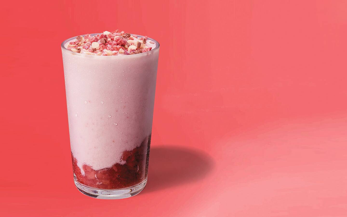 Starbucks Unveils The Very Strawberry Yogurt Frappuccino Metro.Style