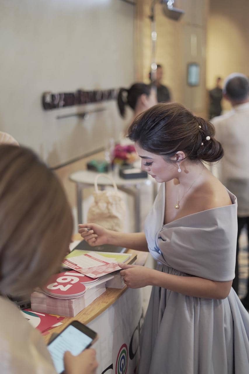jane de leon donates her award to bantay bata foun 1