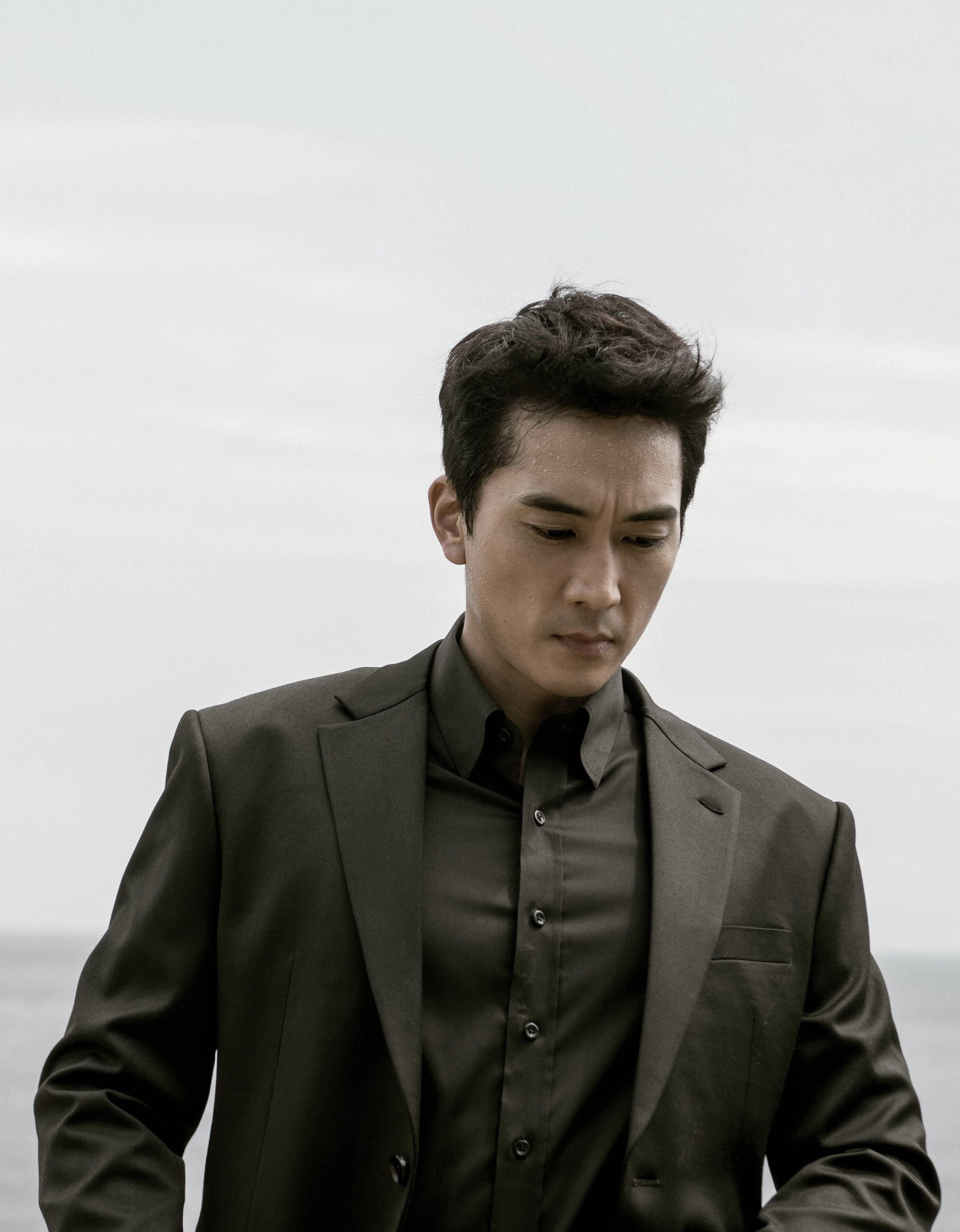 The Hottest Korean Actors As Police Officers And Detectives In K-Dramas ...