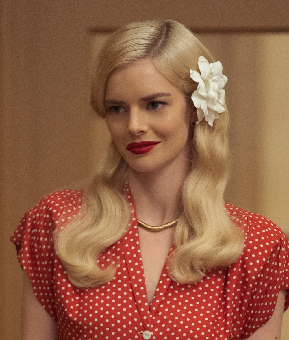 Samara Weaving as Claire Wood Samara Weaving as Claire Wood