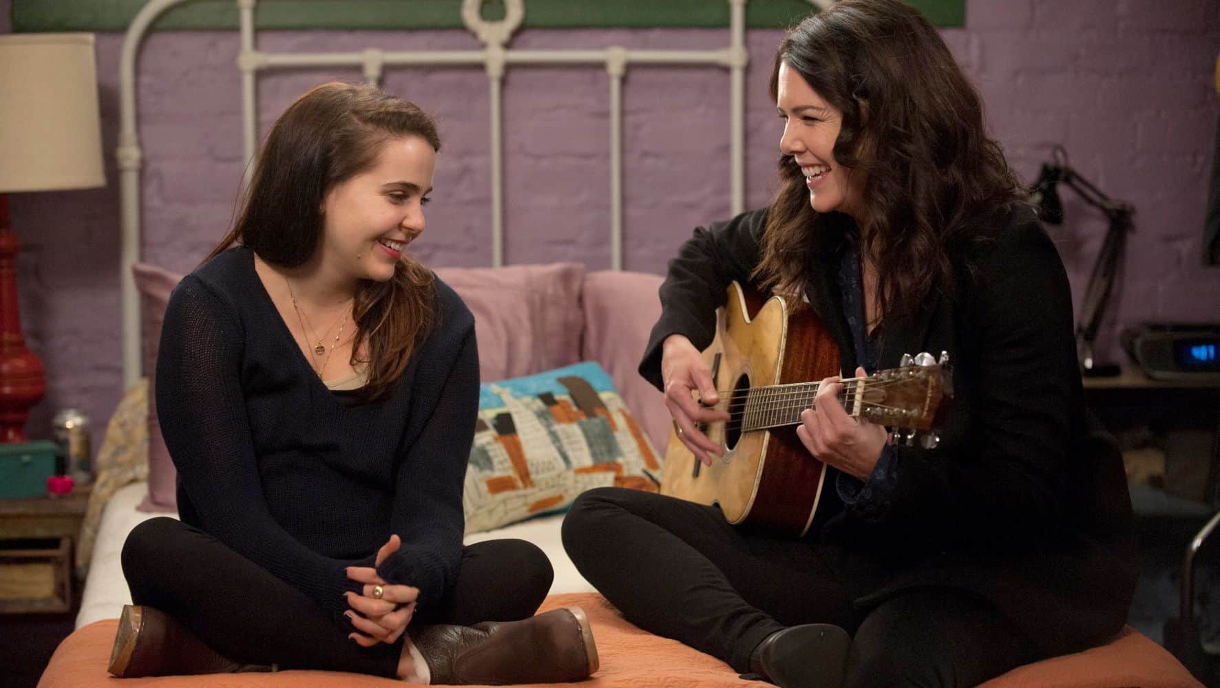Mae Whitman and Lauren Graham in ‘Parenthood’ Mae Whitman and Lauren Graham in ‘Parenthood’