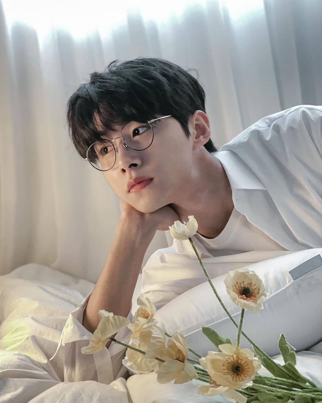 kdrama stars born in the month of april