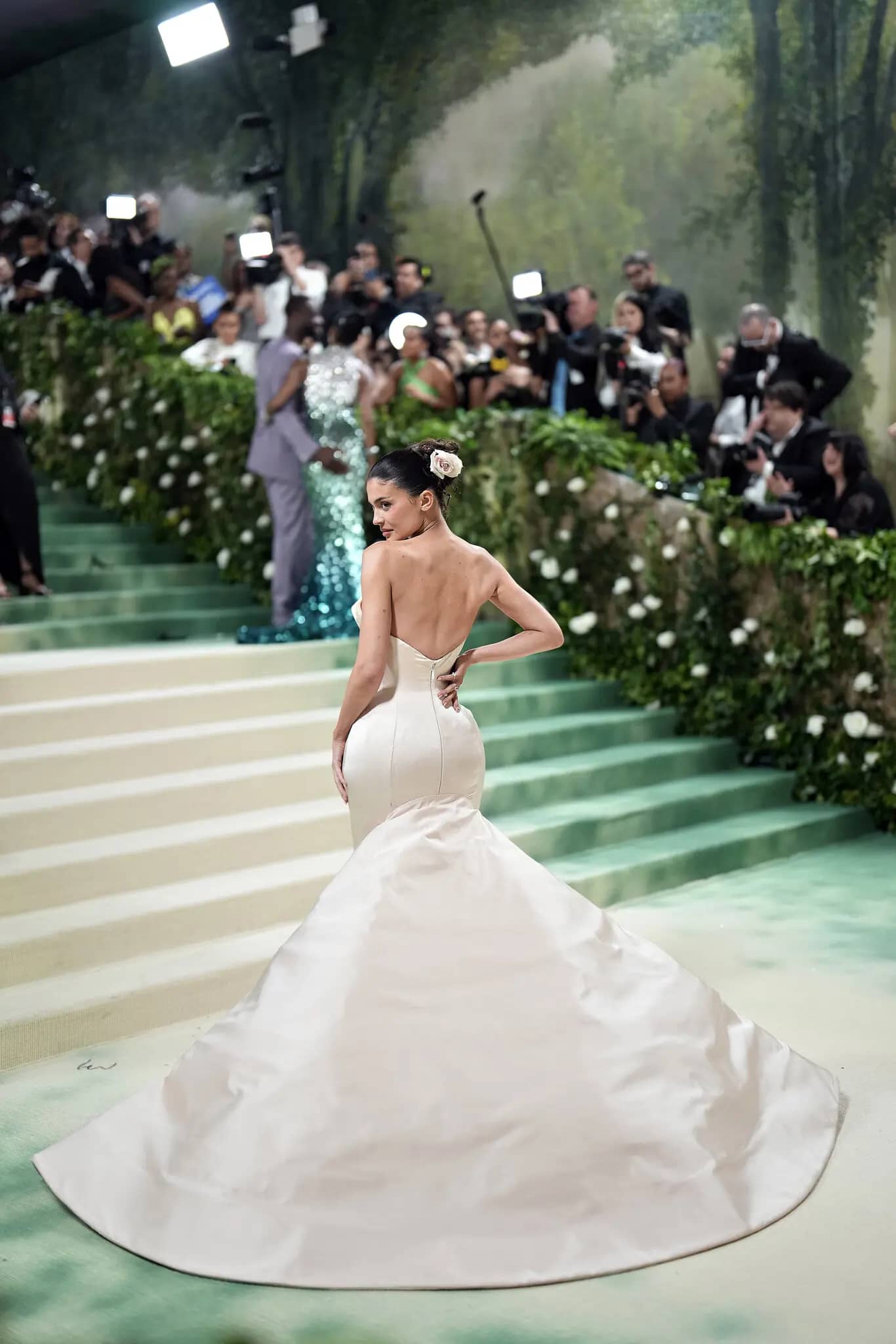 Met Gala 2024: Celebrities on the Red Carpet