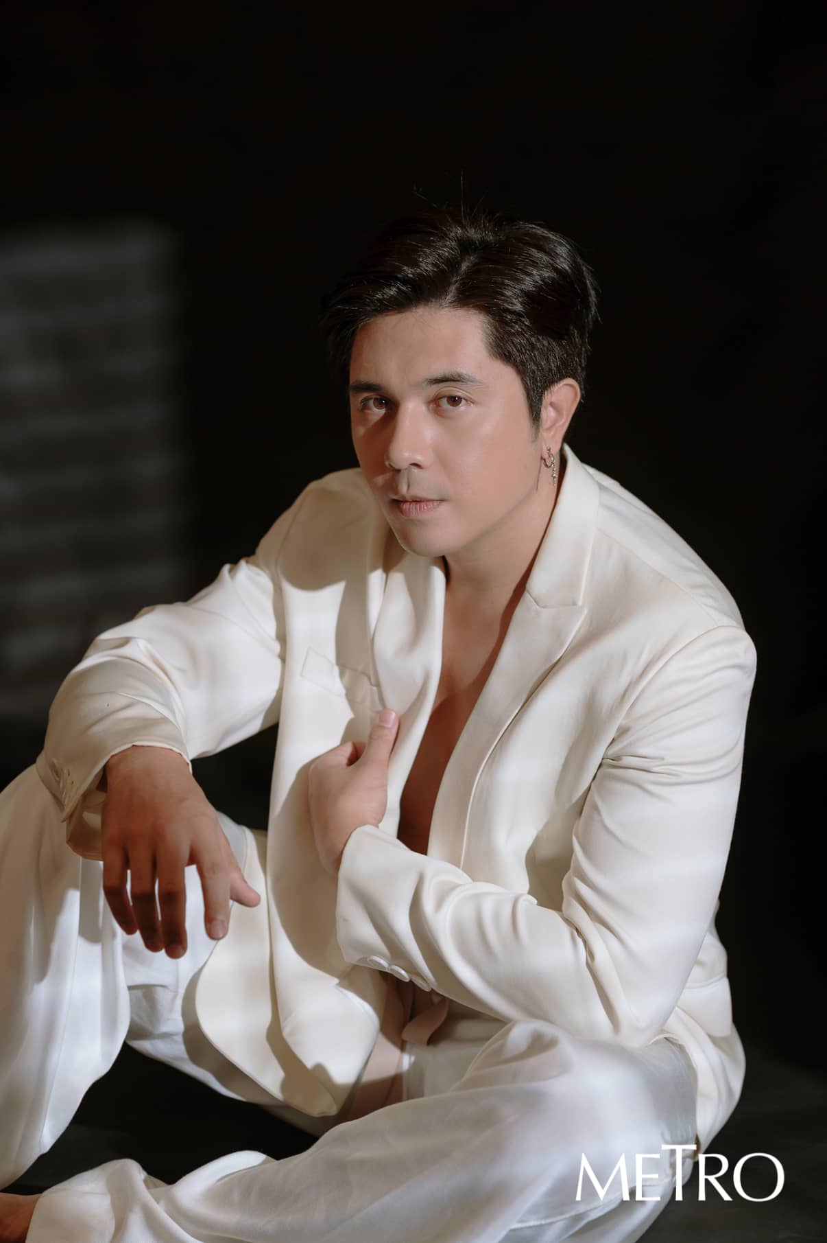 Mysterious Maverick: Paulo Avelino In A Riveting Portrayal Of A Villain ...