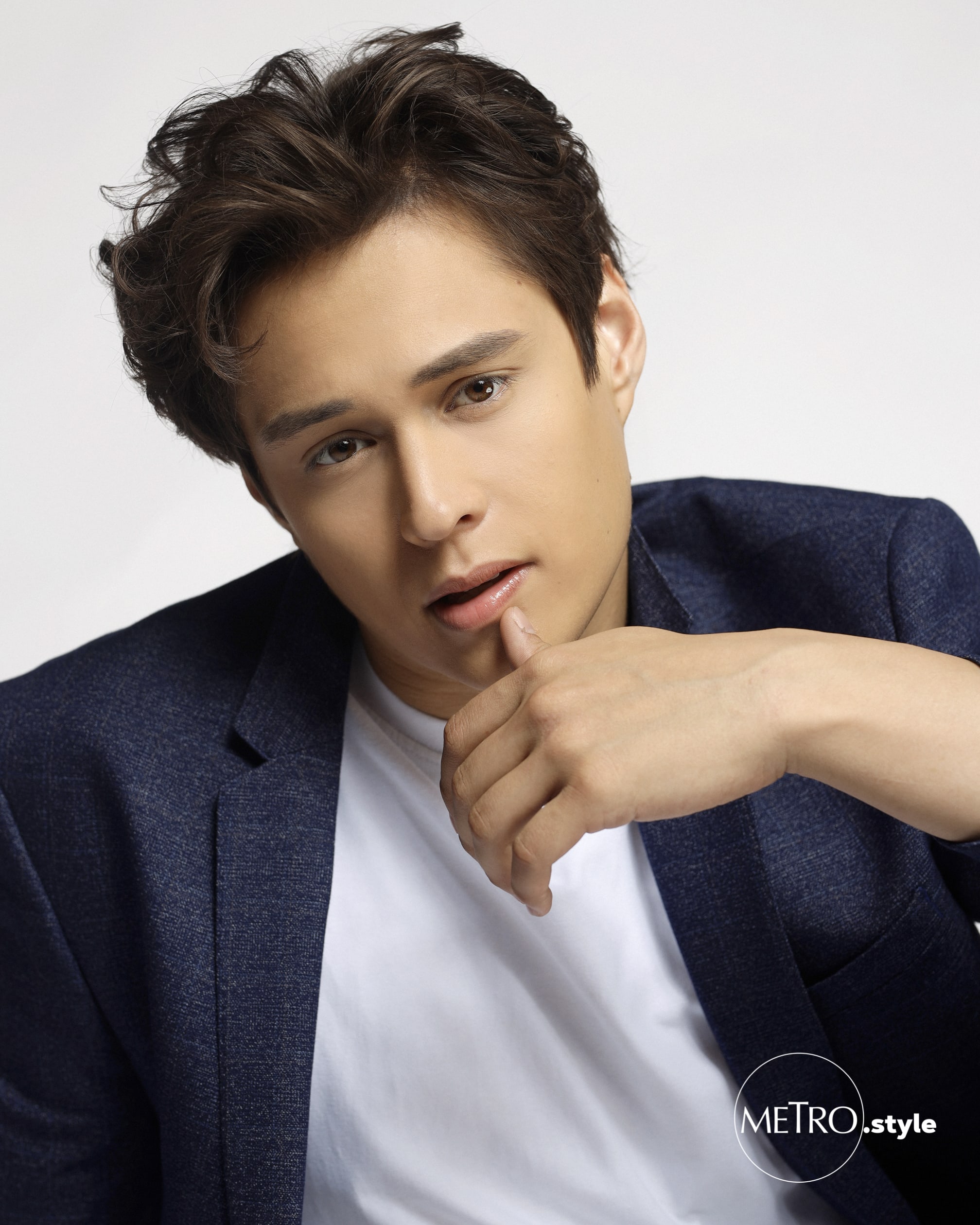 EXCLUSIVE: In “Make It With You,” Enrique Gil’s Gabo Is A Soul In ...