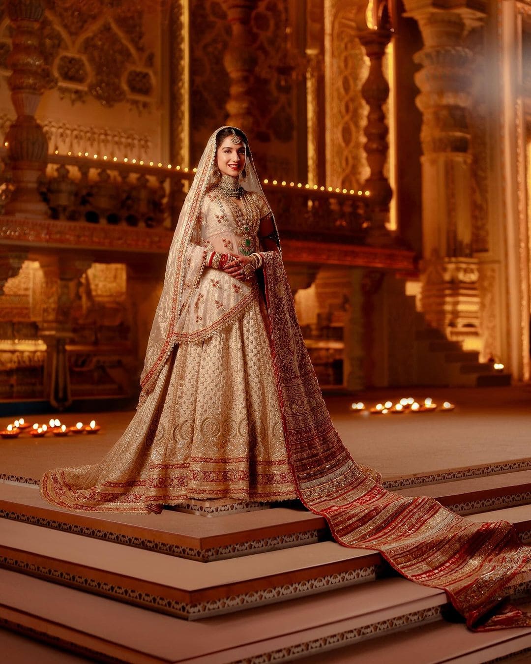 anant ambani gold dress Indian tycoon Mukesh Ambani targeted by fake 'gold clothes' photo