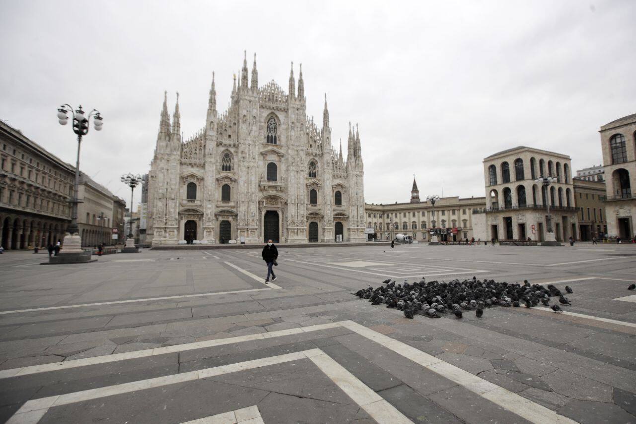 Italy's Bare Squares
