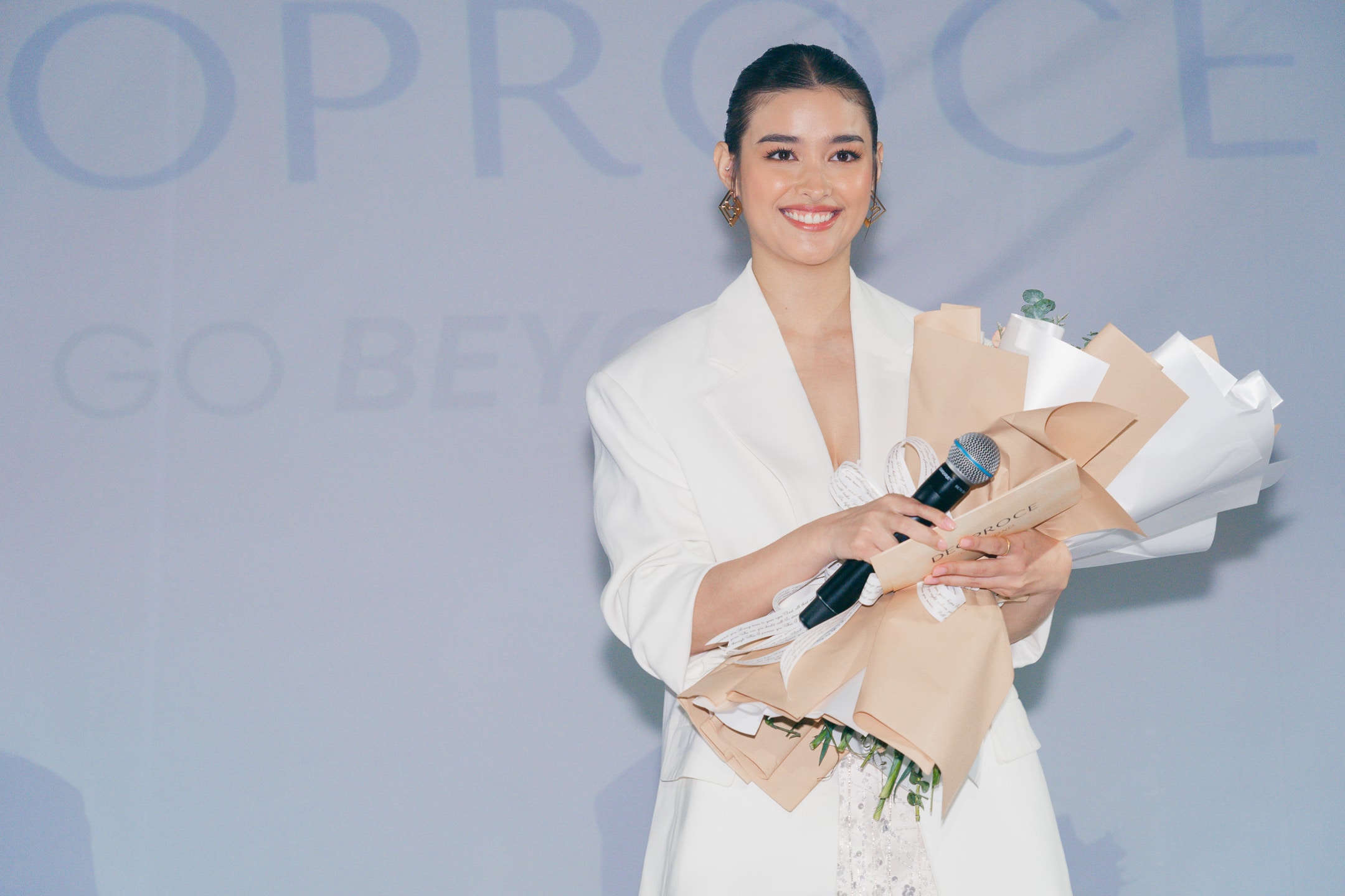 Liza Soberano at Deoproce