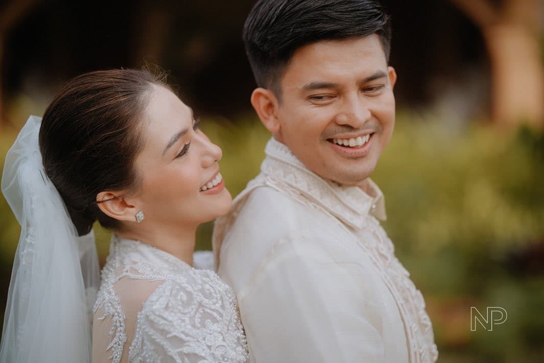 Scenes From Vickie Rushton And Jason Abalos' Elegant Batangas Wedding ...