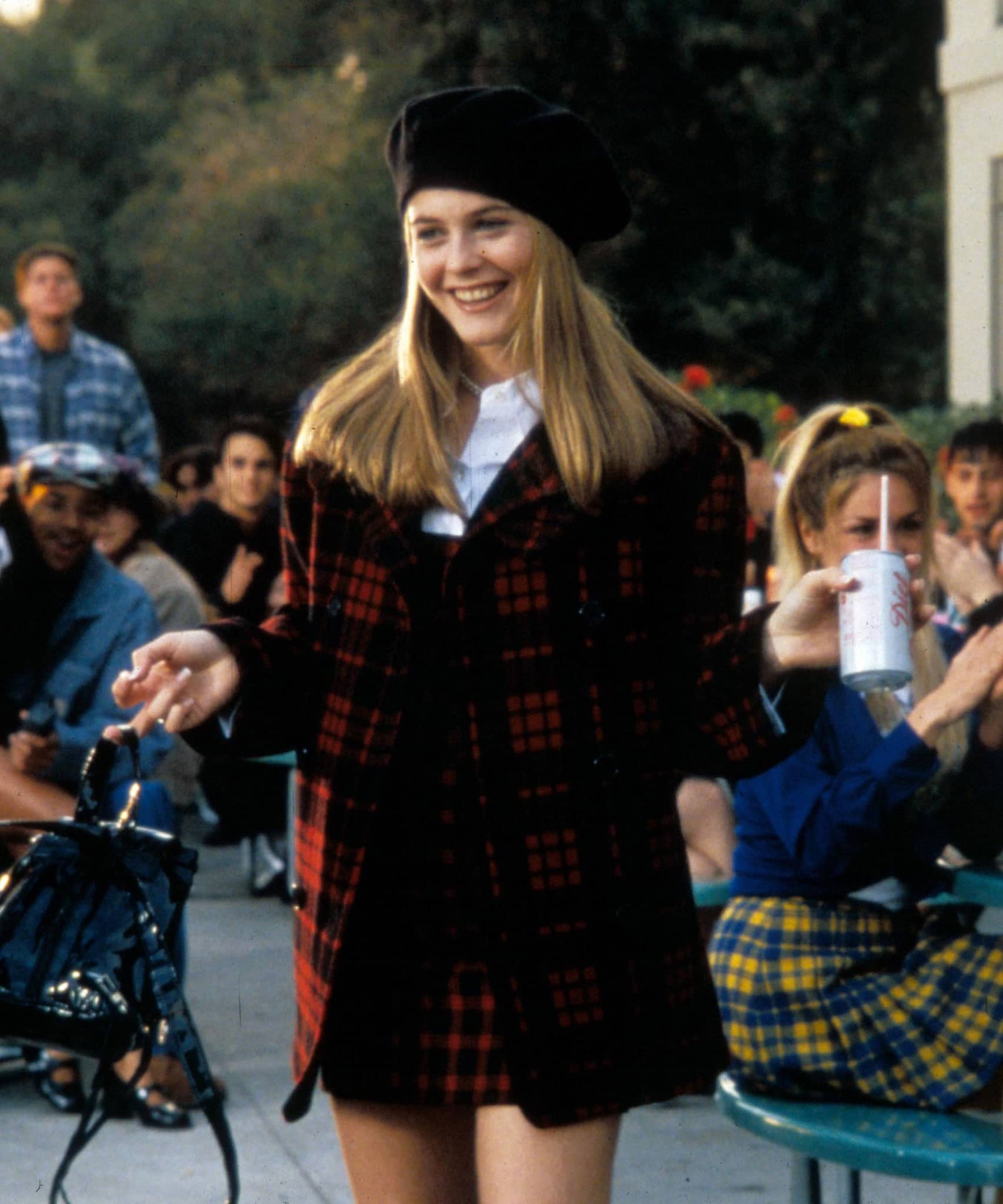 10-iconic-outfits-from-the-movie-clueless-that-will-last-forever