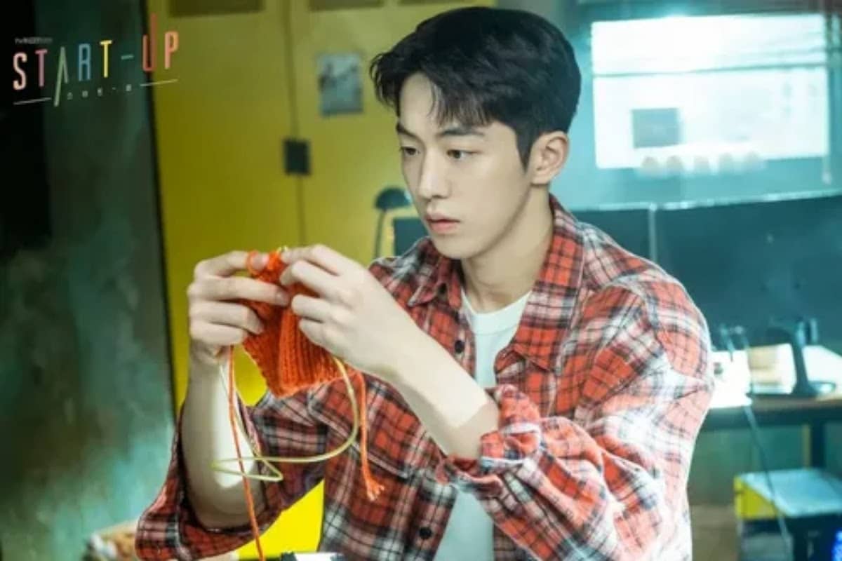 Knitting in K-Dramas: 5 Reasons Why You Should Take Up This Craft As ...