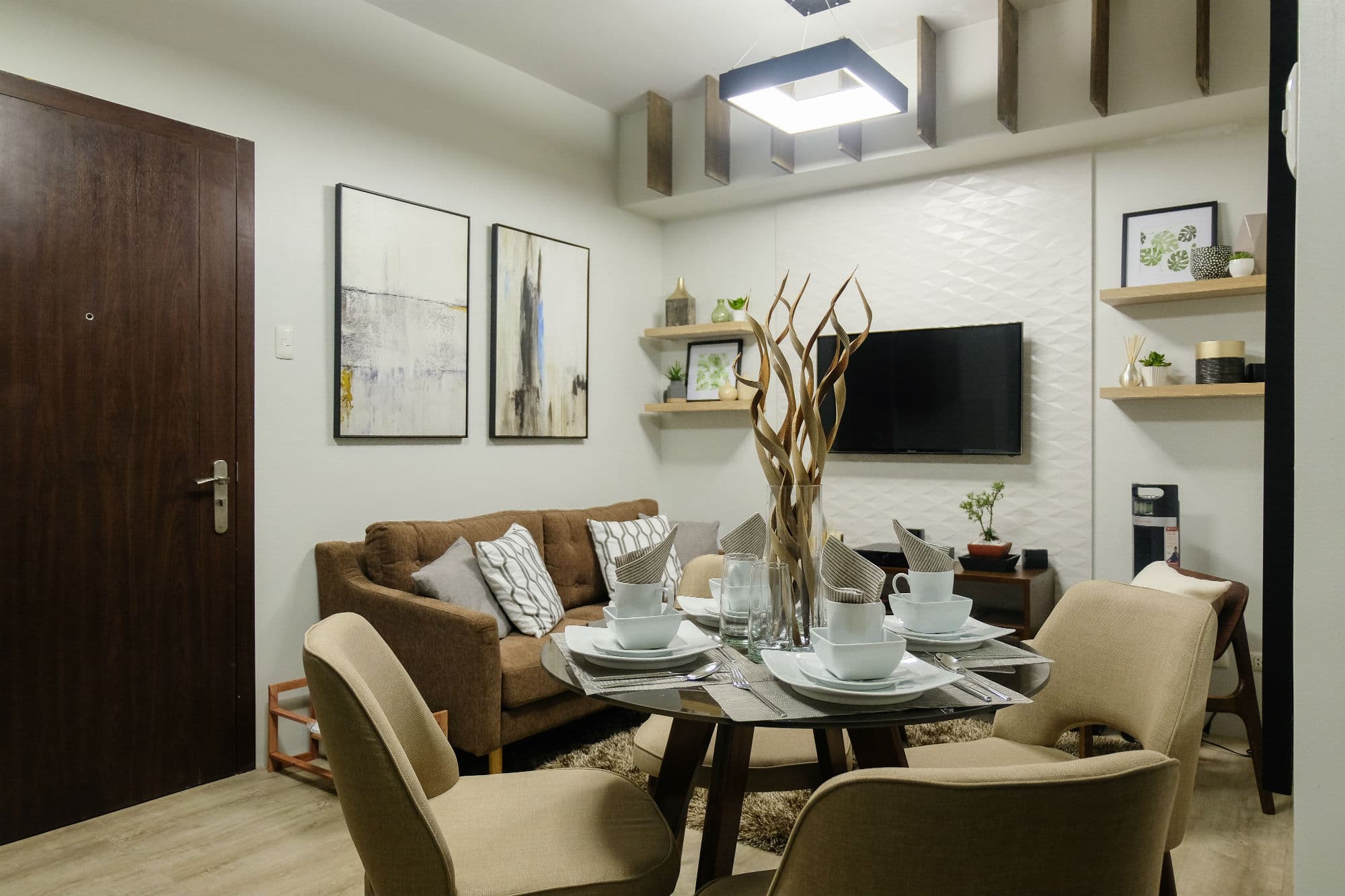 This Two-Bedroom Condo Was Designed and Built in Two Weeks | Metro.Style