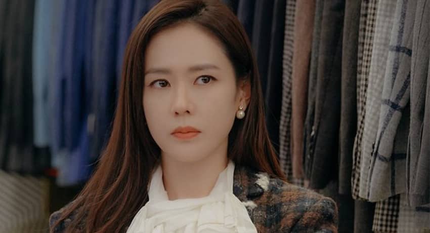 IN PHOTOS: Inside Yoon Se-ri's Walk-In Closet In Hit K-Drama Show ...