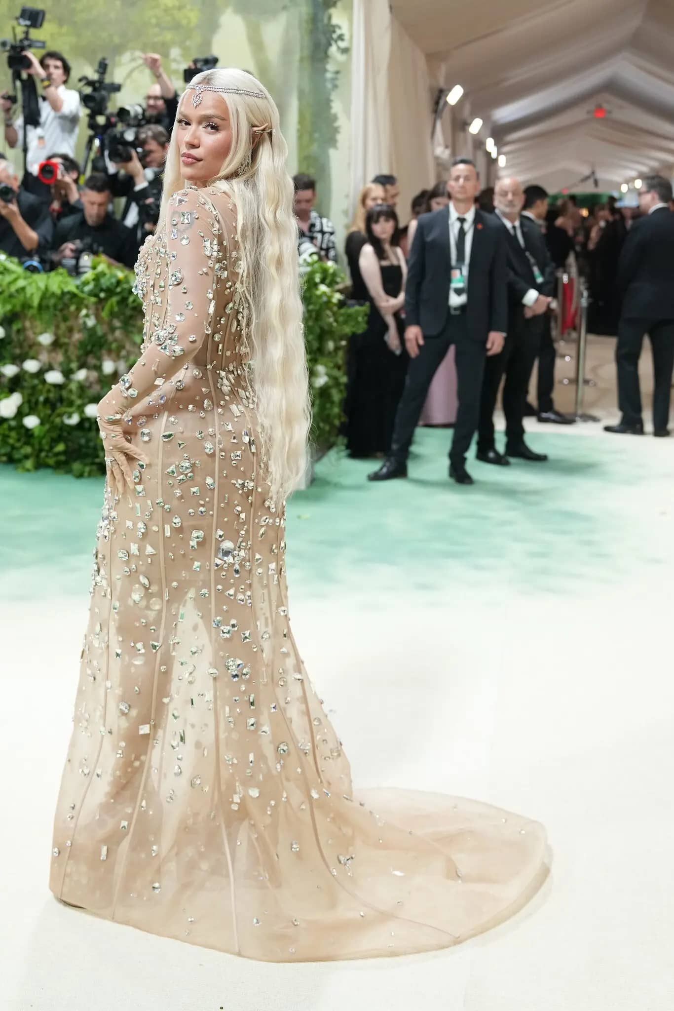 Met Gala 2024: Celebrities on the Red Carpet