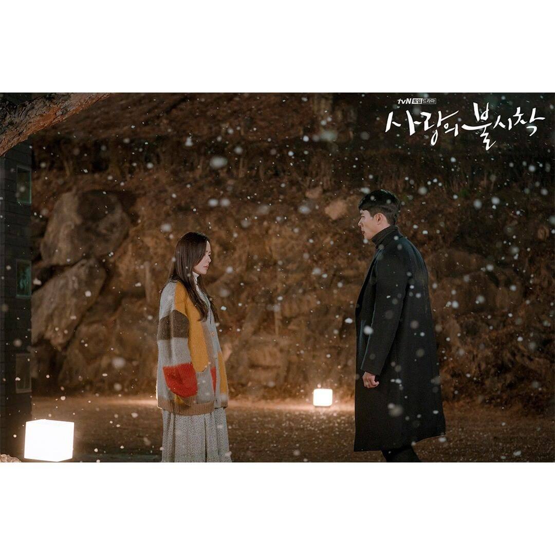 IN PHOTOS Our Favorite Romantic Scenes From "Crash Landing On You