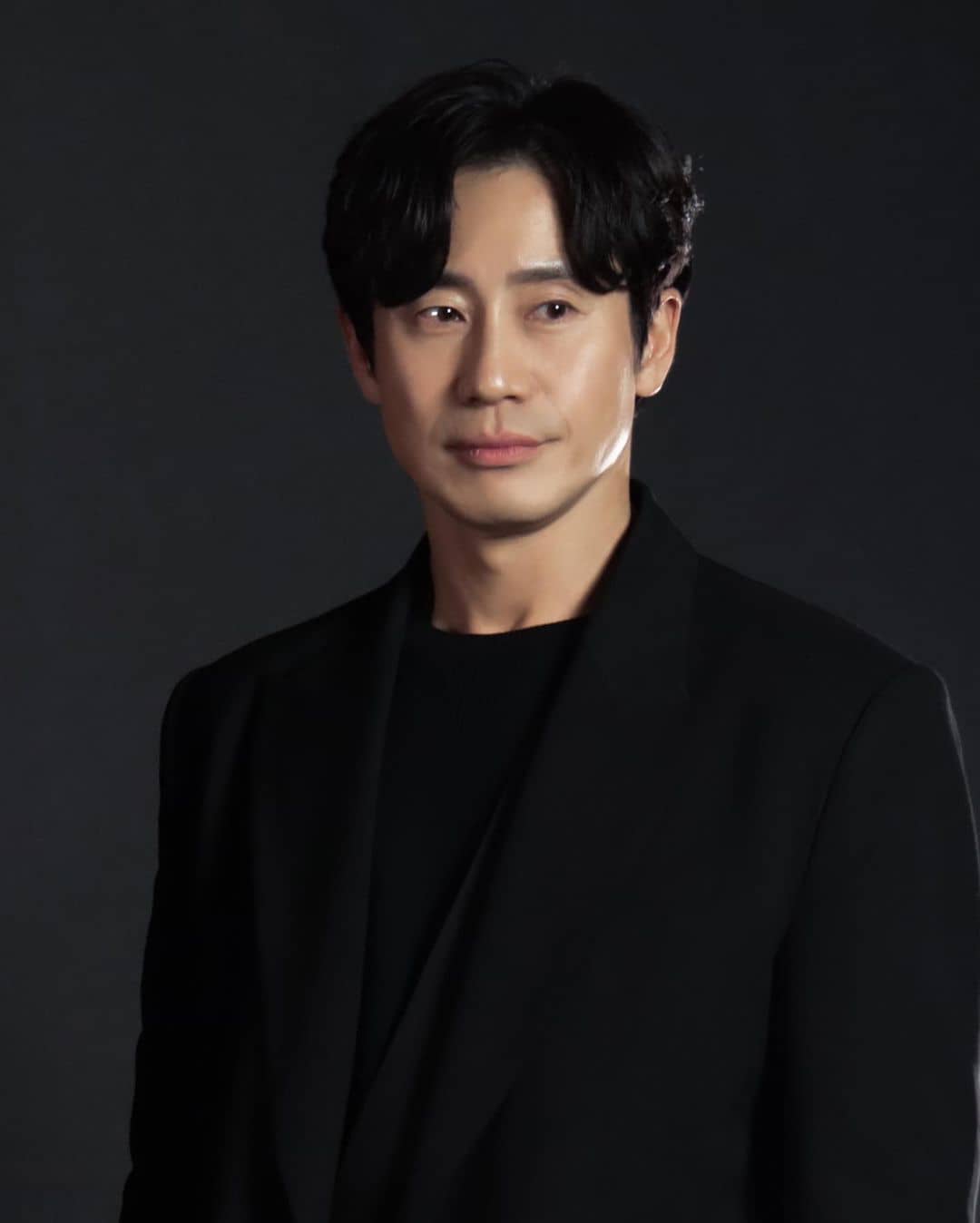 Get To Know Beyond Evil’s Shin Ha-Kyun, The Best Actor (TV) Winner At
