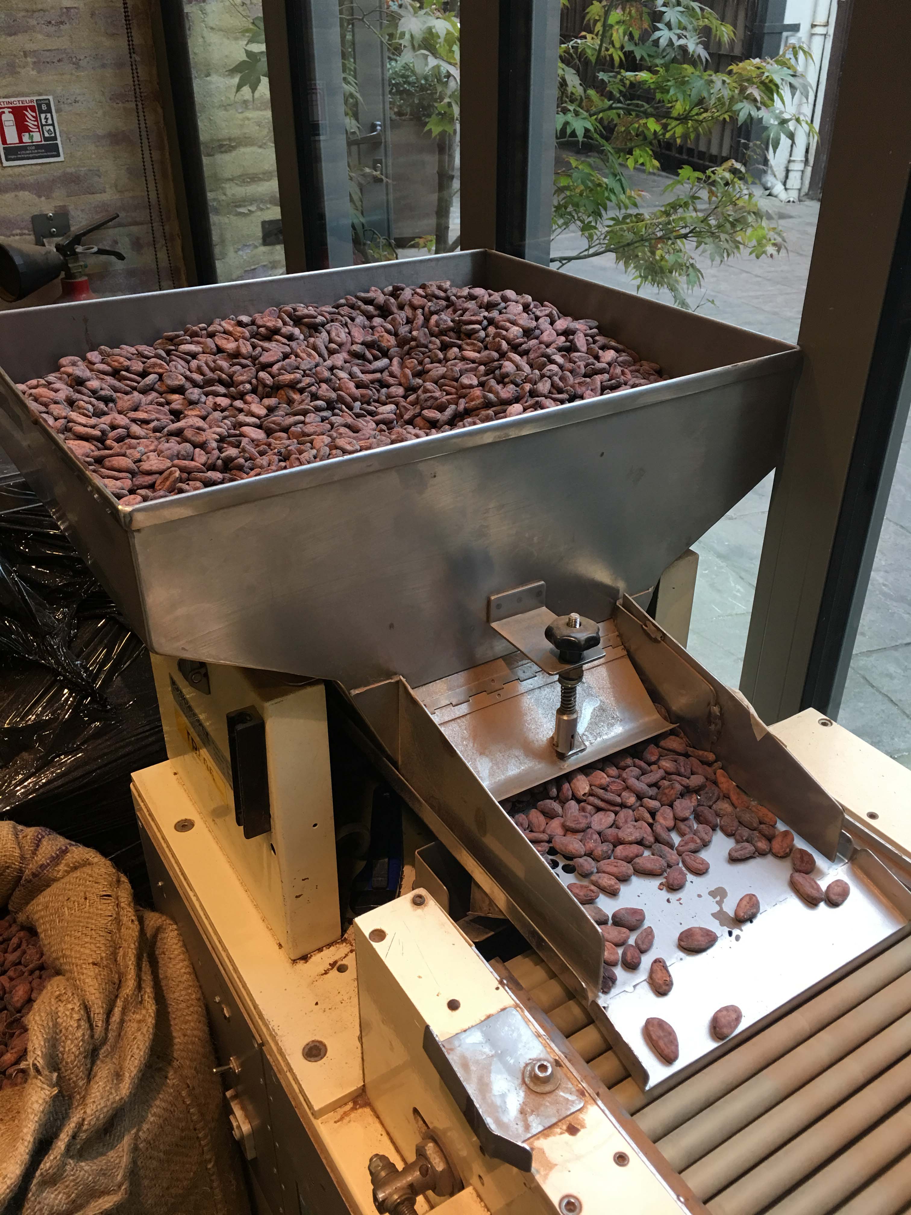 Where To Get Your Coffee And Chocolate Fix When In Paris Metro.Style