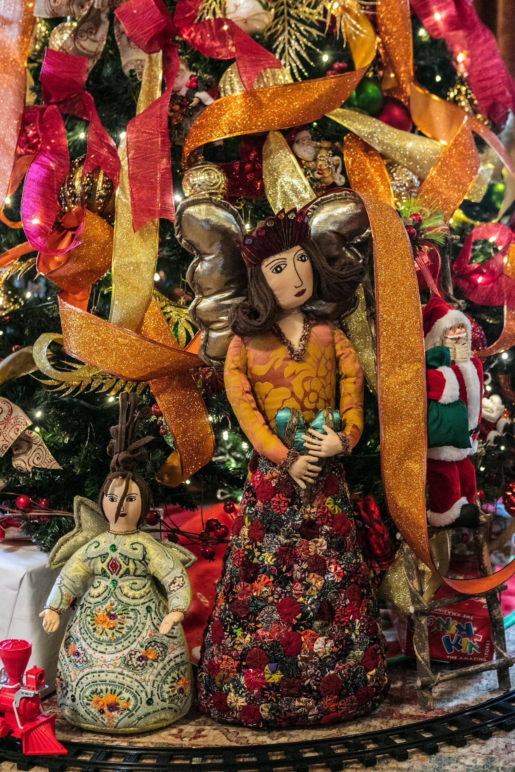 Upon closer inspection, small ornaments make up Angie’s holiday decorative ensemble. She makes sure there’s always space for the items she’s collected over the years. Upon closer inspection, small ornaments make up Angie’s holiday decorative ensemble. She makes sure there’s always space for the items she’s collected over the years.